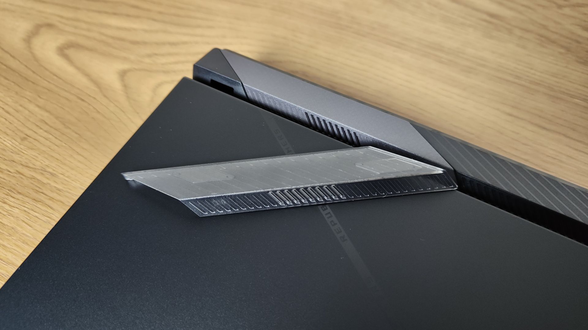 ROG Strix SCAR 18 (2024) G834