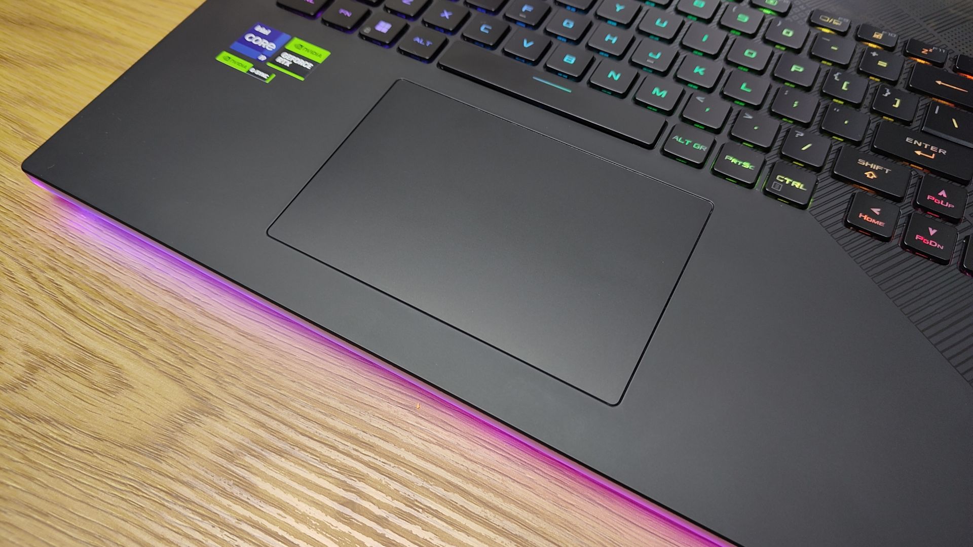 ROG Strix SCAR 18 (2024) G834